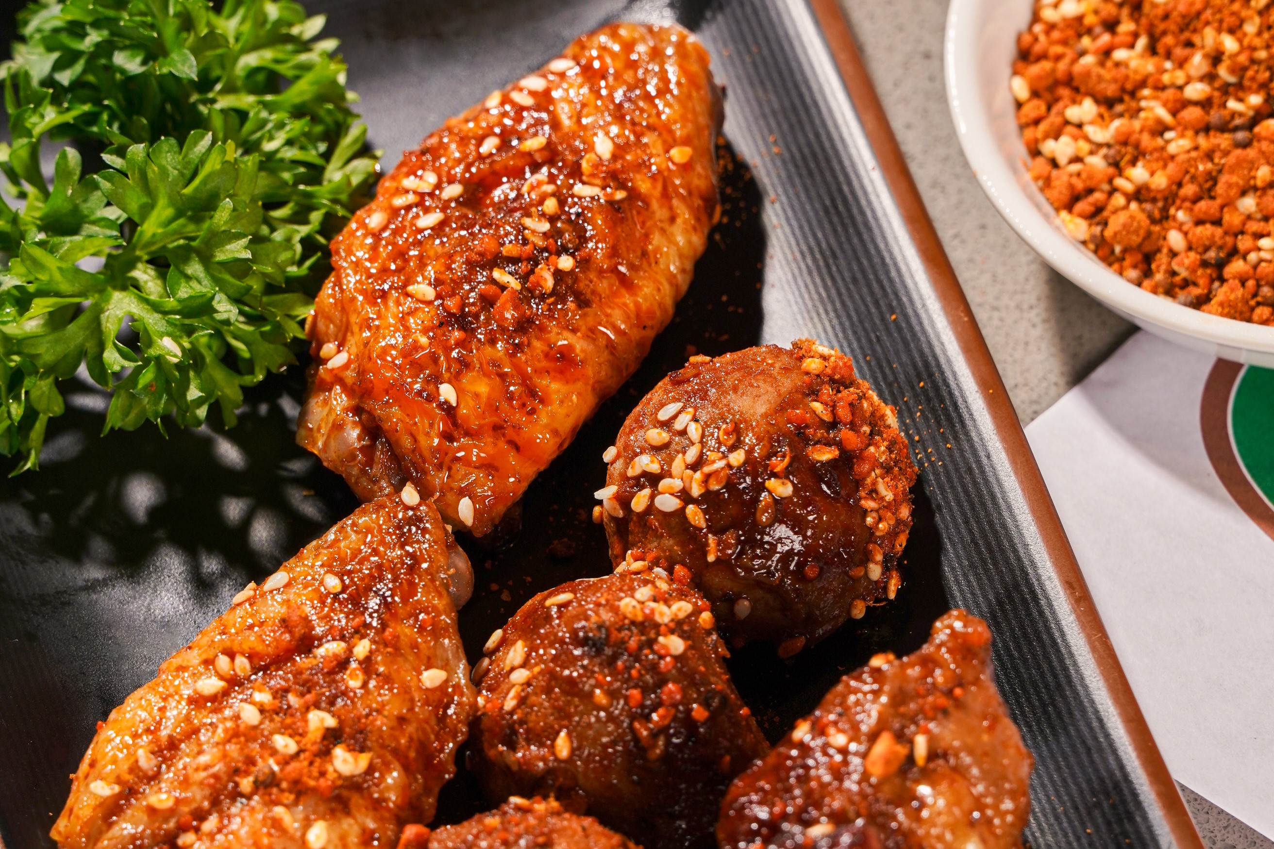 Dưới bàn tay của đầu bếp G.Master, bản sắc nướng Hong Kong đầy độc bản được khơi dậy, đánh thức mọi giác quan